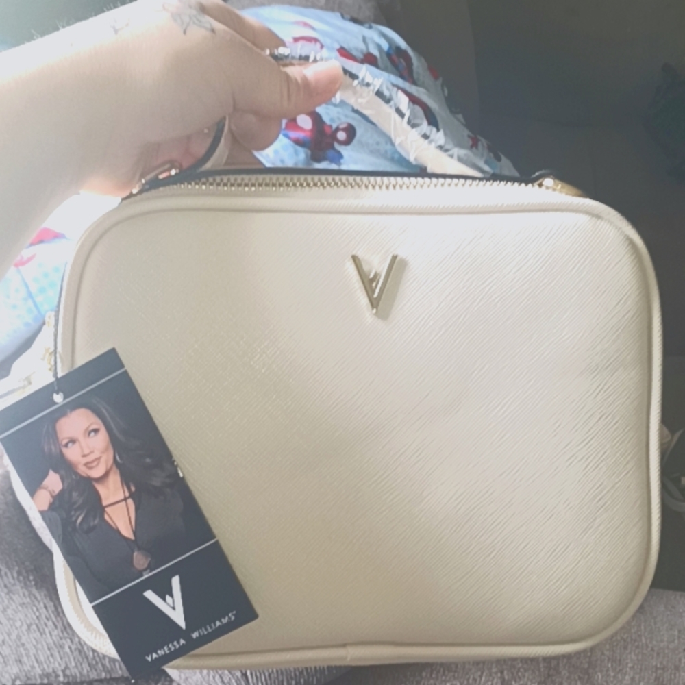 Vanessa Williams handbag